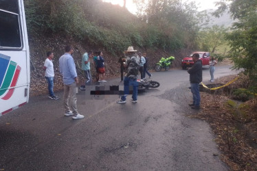 Sitio del accidente de tránsito en la vía entre La Felisa y La Merced.